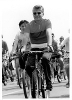Zoran Đinđić na otvaranju biciklističke staze, 16. avgust 1997. godine